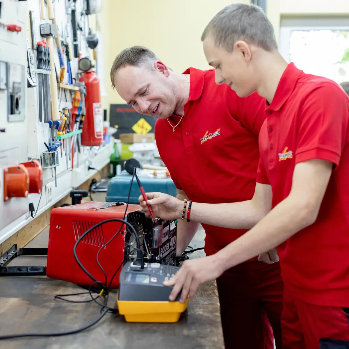 elektro popko ausbildung jobinsider julien einblicke in alltag